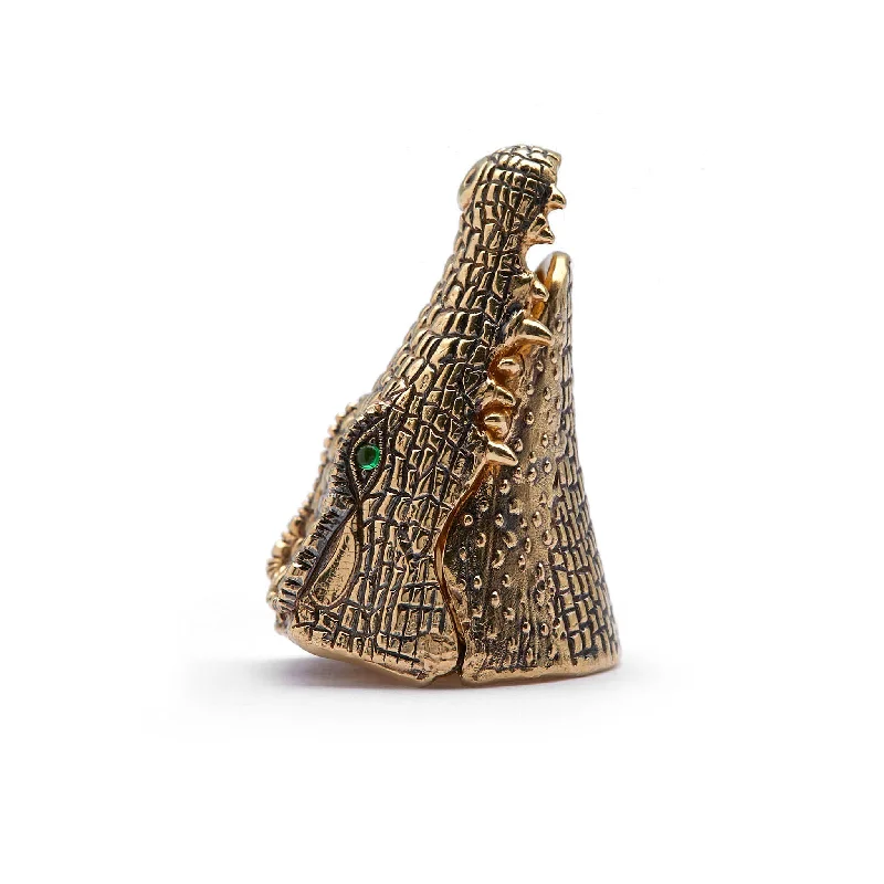 Elevate Your Jewelry Collection With Limited-Time Savings Alligator Head 18K Gold Ring w. Diamonds & Tsavorite Elevate Your Jewelry Collection With Limited-Time Savings Alligator Head 18K Gold Ring w. Diamonds & Tsavorite