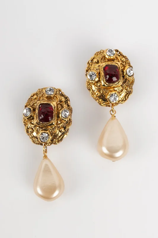 Unique Jewelry Designs Now At Discounted Rates Boucles d'oreilles Chanel 1980s