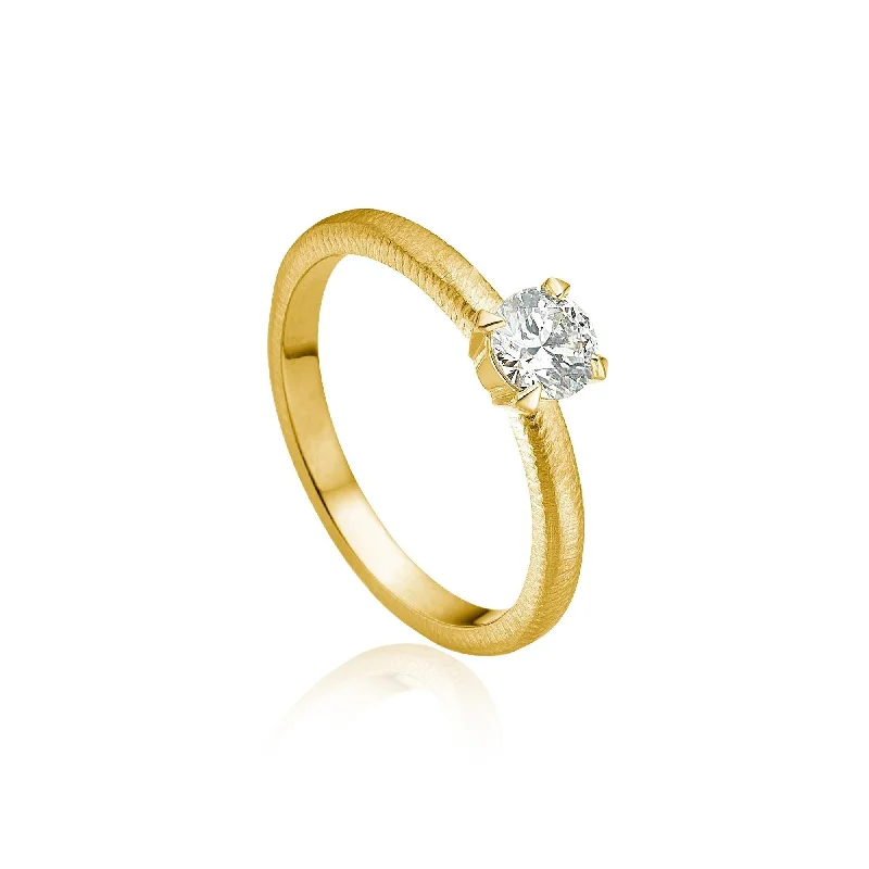 Sparkle In Style With Our Best Jewelry Deals Lumina 18K Gold Ring w. Diamond 0.50 ct Sparkle In Style With Our Best Jewelry Deals Lumina 18K Gold Ring w. Diamond 0.50 ct