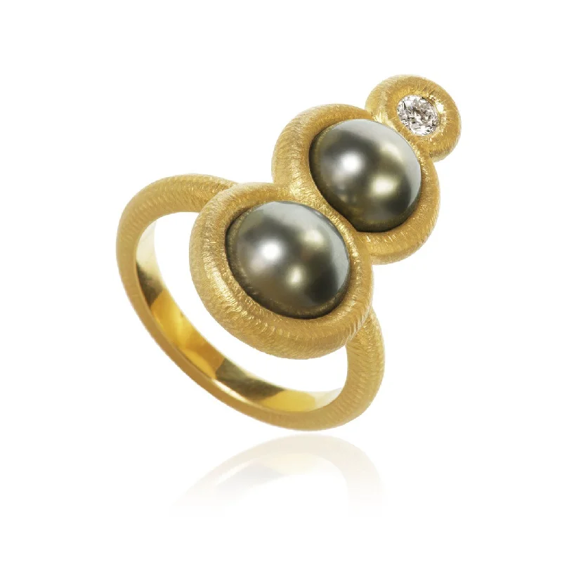 Get The Best Deals On Timeless Jewelry Pieces Large Glory 18K Gold Ring w. Diamond & Pearls Get The Best Deals On Timeless Jewelry Pieces Large Glory 18K Gold Ring w. Diamond & Pearls