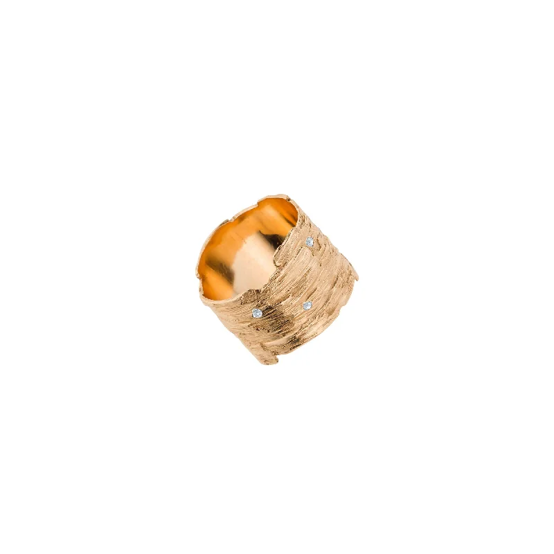 Bark 14K Gold Ring w. Diamonds