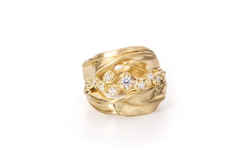 Affordable Glamour – Premium Jewelry At Special Prices Fusion No 02 18K Gold, Whitegold or Rosegold Ring w. Diamonds Affordable Glamour – Premium Jewelry At Special Prices Fusion No 02 18K Gold, Whitegold or Rosegold Ring w. Diamonds