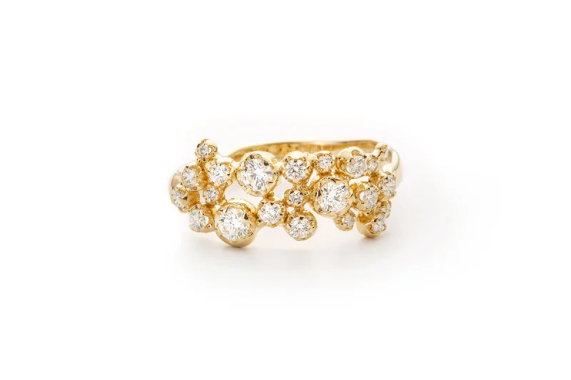 Shop Dazzling Jewelry At The Best Prices Plate Nr 03 18K Gold, Whitegold or Rosegold Ring w. Diamonds Shop Dazzling Jewelry At The Best Prices Plate Nr 03 18K Gold, Whitegold or Rosegold Ring w. Diamonds