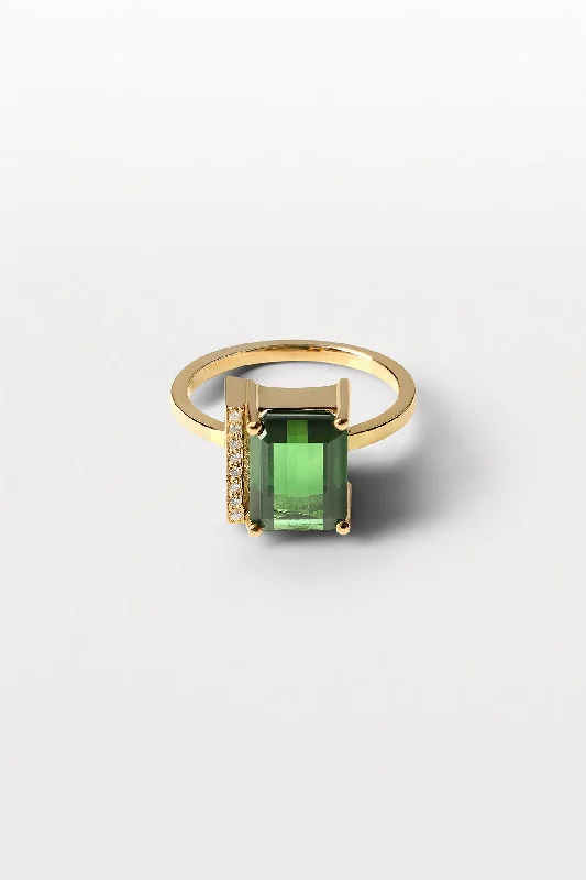 Lustre 06 18K Gold Ring w. Diamonds & Tourmaline