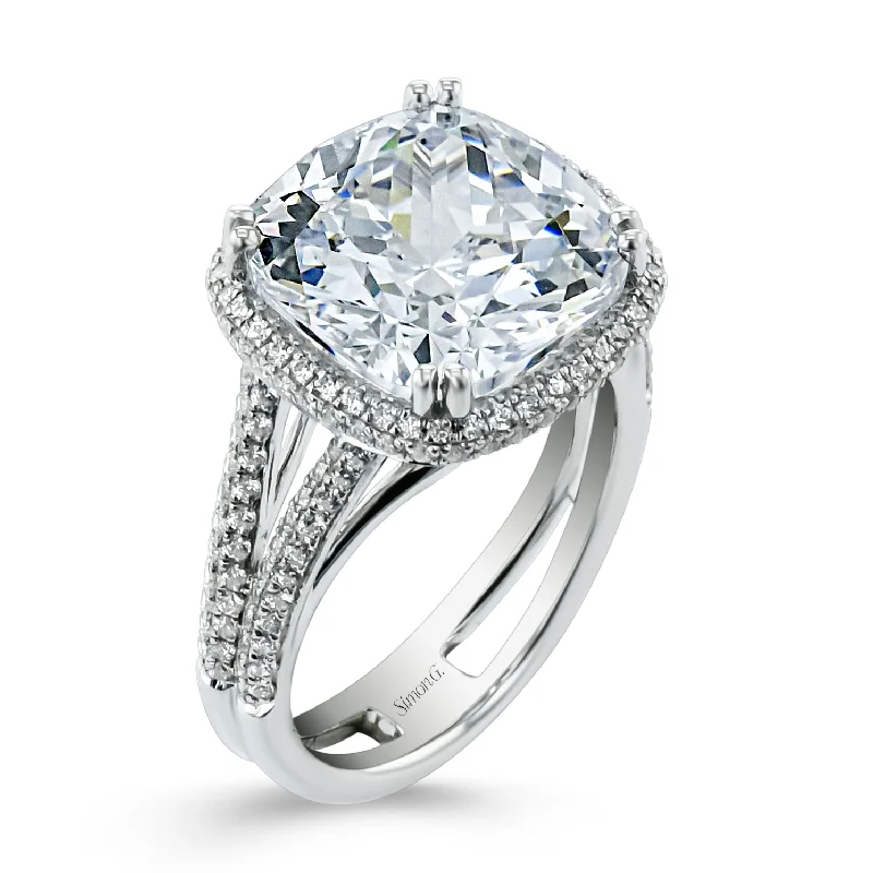 Bestselling Jewelry At Special Promotional Rates Cushion-cut Halo Engagement Ring in 18k Gold with Diamonds Bestselling Jewelry At Special Promotional Rates Cushion-cut Halo Engagement Ring in 18k Gold with Diamonds
