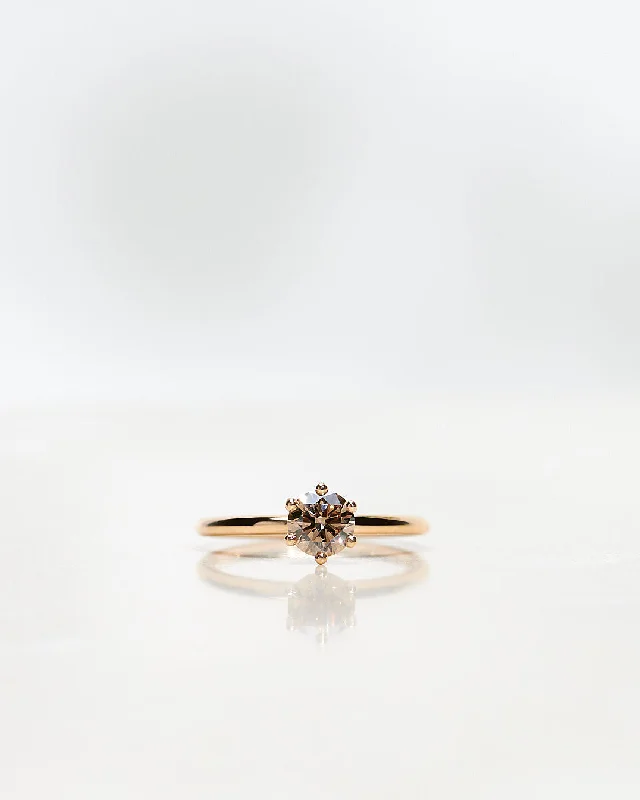 Bohemian-Inspired Jewelry For Free-Spirited Fashion The Solitaire Chocolate 18K Gold, Whitegold or Rosegold Ring w. Diamond Bohemian-Inspired Jewelry For Free-Spirited Fashion The Solitaire Chocolate 18K Gold, Whitegold or Rosegold Ring w. Diamond