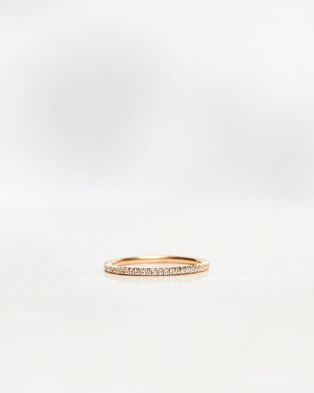 Elegant Rose Gold Jewelry For A Stylish Touch Jade Petite 18K Gold, Whitegold or Rosegold Ring w. Diamonds Elegant Rose Gold Jewelry For A Stylish Touch Jade Petite 18K Gold, Whitegold or Rosegold Ring w. Diamonds