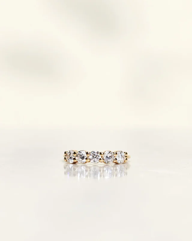 Luxury Jewelry Now At Special Promotional Rates Angel 18K Gold, Whitegold or Rosegold Ring w. Diamonds Luxury Jewelry Now At Special Promotional Rates Angel 18K Gold, Whitegold or Rosegold Ring w. Diamonds
