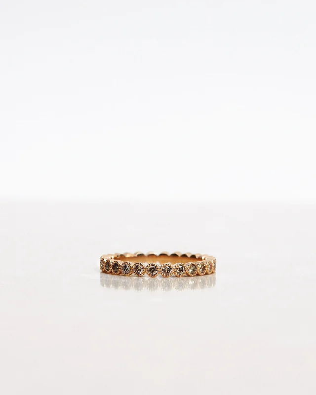 Fashion-Forward Geometric Jewelry For Contemporary Style Astrid Vintage Style Champagne Band 18K Gold Ring w. Diamonds Fashion-Forward Geometric Jewelry For Contemporary Style Astrid Vintage Style Champagne Band 18K Gold Ring w. Diamonds