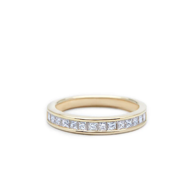 Composure 18K Gold, Whitegold or Rosegold Ring w. Diamonds