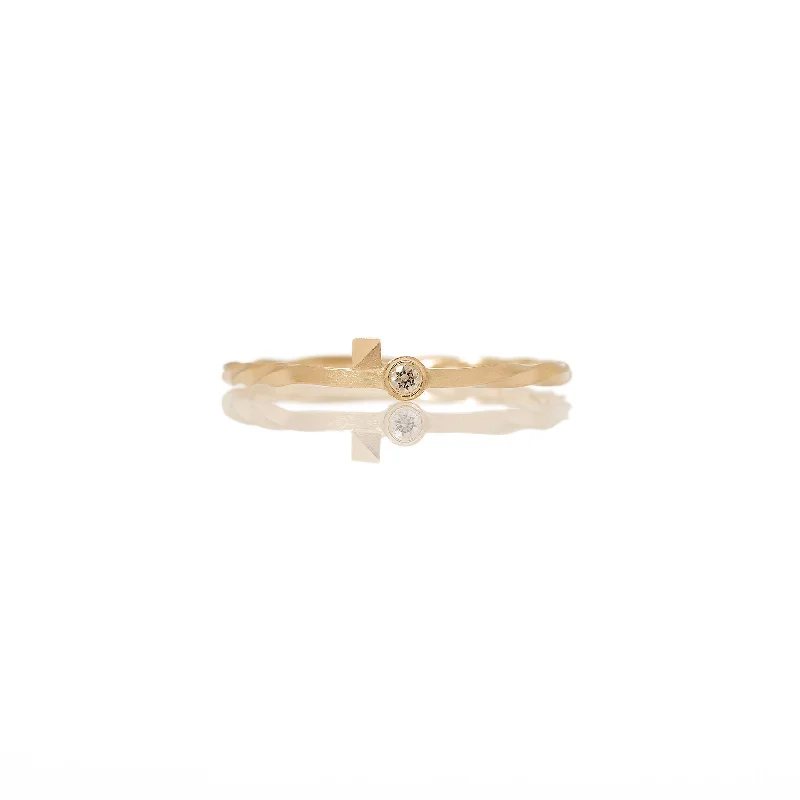 Your Perfect Accessory At The Perfect Price SATELIT Day/light 14K Gold Ring w. Diamond Your Perfect Accessory At The Perfect Price SATELIT Day/light 14K Gold Ring w. Diamond