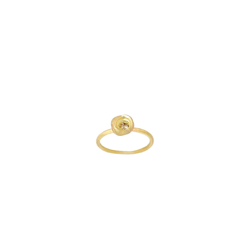 Grab Your Favorite Jewelry At The Lowest Prices Ecargot Ring w. diamond