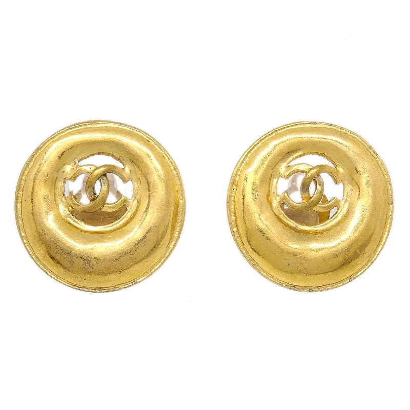 Affordable Luxury Jewelry For Every Occasion Chanel 1993 CC Cutout Earrings Gold Clip-On Affordable Luxury Jewelry For Every Occasion Chanel 1993 CC Cutout Earrings Gold Clip-On
