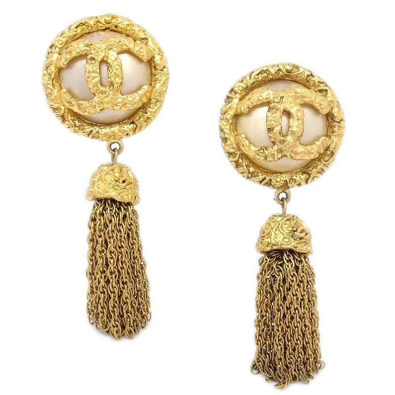 Discounted Jewelry For A Glamorous Look Chanel 1993 Faux Pearl Filigree Tassel Earrings Clip-On Discounted Jewelry For A Glamorous Look Chanel 1993 Faux Pearl Filigree Tassel Earrings Clip-On