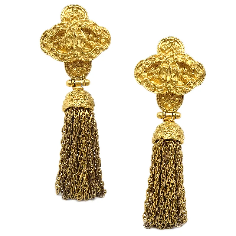Premium Jewelry Now Available At Special Discounts Chanel 1994 Filigree Earrings Clip-On Gold Premium Jewelry Now Available At Special Discounts Chanel 1994 Filigree Earrings Clip-On Gold