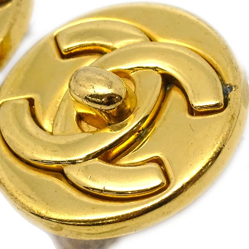 Luxury Meets Affordability – Jewelry Sale Now Live Chanel 1997 Round CC Turnlock Earrings Gold Clip-On Large Luxury Meets Affordability – Jewelry Sale Now Live Chanel 1997 Round CC Turnlock Earrings Gold Clip-On Large