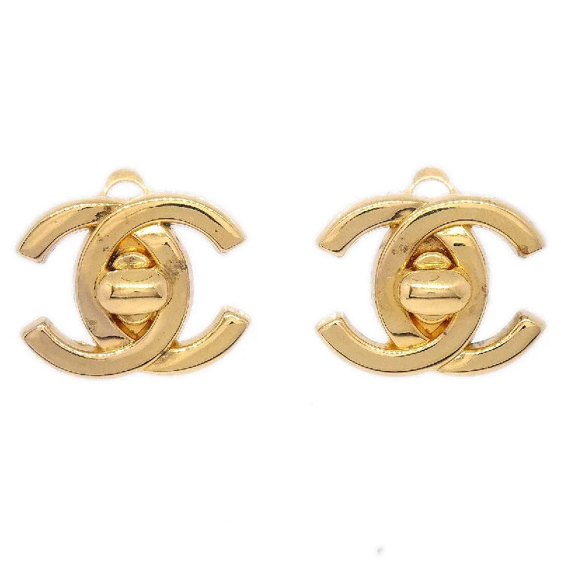 Stunning Jewelry At A Fraction Of The Price CHANEL 1995 Turnlock Earrings Gold Small Stunning Jewelry At A Fraction Of The Price CHANEL 1995 Turnlock Earrings Gold Small