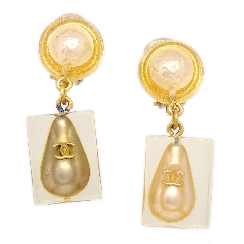 Last Chance To Grab Your Favorite Jewelry At A Discount CHANEL 1997 Faux Teardrop Pearl Dangle Earrings Clip-On Gold Last Chance To Grab Your Favorite Jewelry At A Discount CHANEL 1997 Faux Teardrop Pearl Dangle Earrings Clip-On Gold
