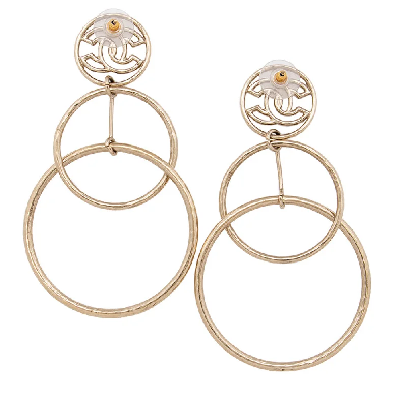 Unmissable Jewelry Sale – Shop Before It's Too Late Chanel CC Circle Drop Earrings (SHF-20252) Unmissable Jewelry Sale – Shop Before It's Too Late Chanel CC Circle Drop Earrings (SHF-20252)