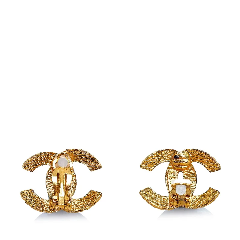 Exclusive Jewelry Markdowns – Limited-Time Offer Chanel CC Clip-on Earrings (SHG-83E6SC) Exclusive Jewelry Markdowns – Limited-Time Offer Chanel CC Clip-on Earrings (SHG-83E6SC)