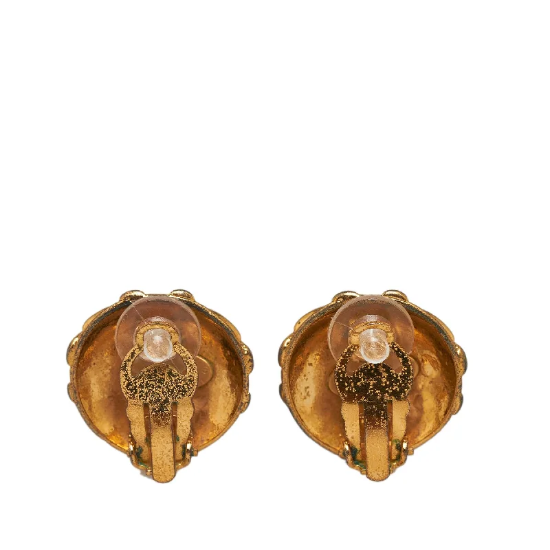 Stunning Jewelry At Even More Stunning Prices Chanel CC Clip-On Earrings (SHG-aLbFXY) Stunning Jewelry At Even More Stunning Prices Chanel CC Clip-On Earrings (SHG-aLbFXY)