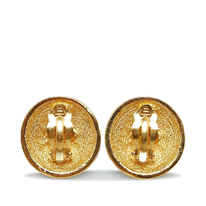 The Perfect Jewelry Piece At The Perfect Discount Chanel CC Clip-On Earrings (SHG-kOMIlt) The Perfect Jewelry Piece At The Perfect Discount Chanel CC Clip-On Earrings (SHG-kOMIlt)