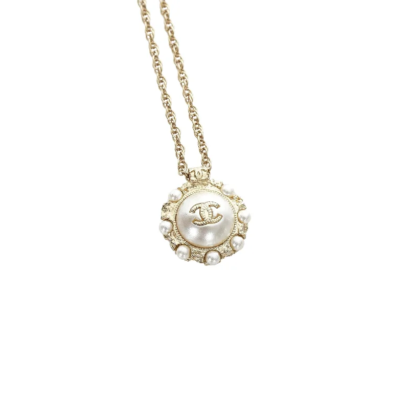 Your Perfect Accessory At The Perfect Price Chanel CC Faux Pearl Pendant Necklace (SHG-2Vs4gs) Your Perfect Accessory At The Perfect Price Chanel CC Faux Pearl Pendant Necklace (SHG-2Vs4gs)