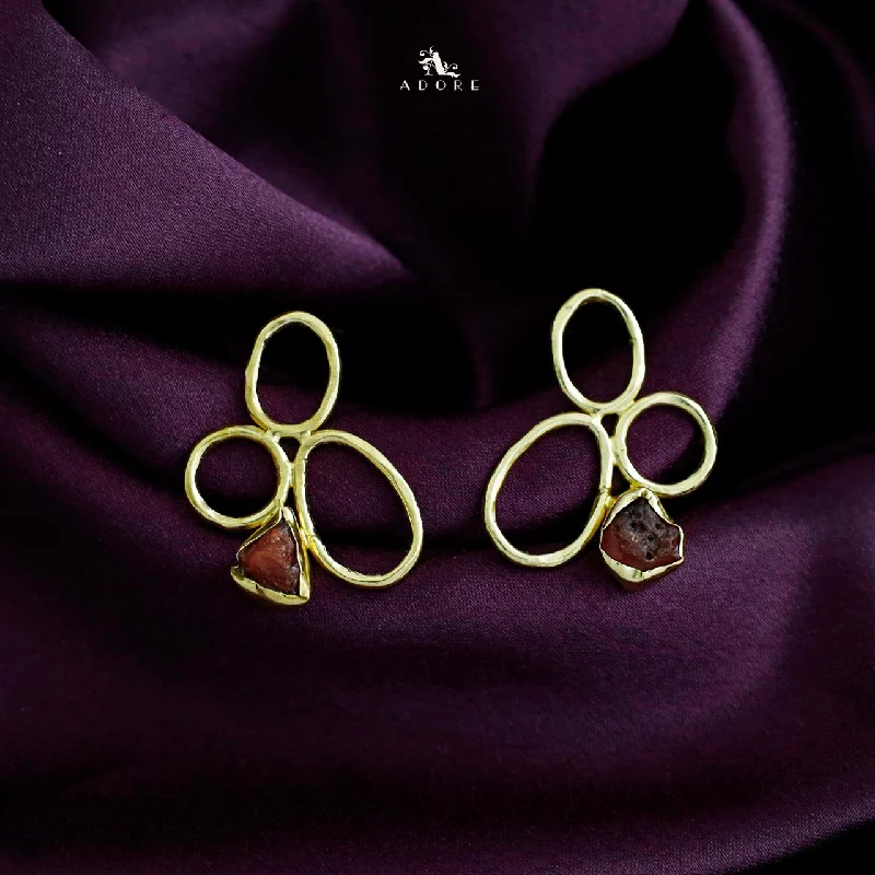 Dainty Floral Jewelry For Feminine Elegance Golden Circle And Oval Raw Stone Earring Dainty Floral Jewelry For Feminine Elegance Golden Circle And Oval Raw Stone Earring