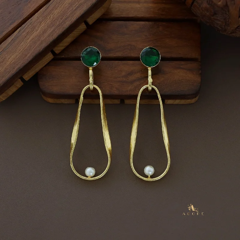 Stunning Statement Jewelry, Unbeatable Discounts Golden Pear And Round Glossy Pearl Earring Stunning Statement Jewelry, Unbeatable Discounts Golden Pear And Round Glossy Pearl Earring
