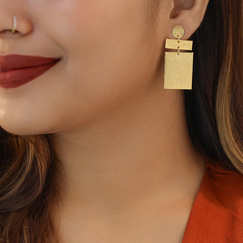 Delna Golden Tri Shape Earring