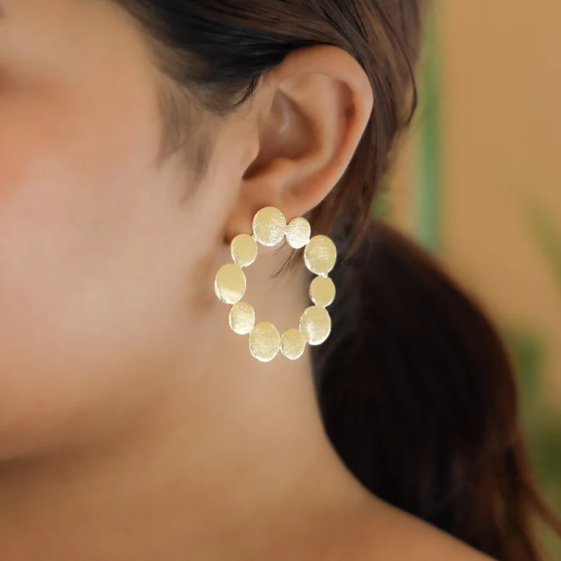 Affordable Glamour – Premium Jewelry For Less Hazel Golden Coin Circle Earring