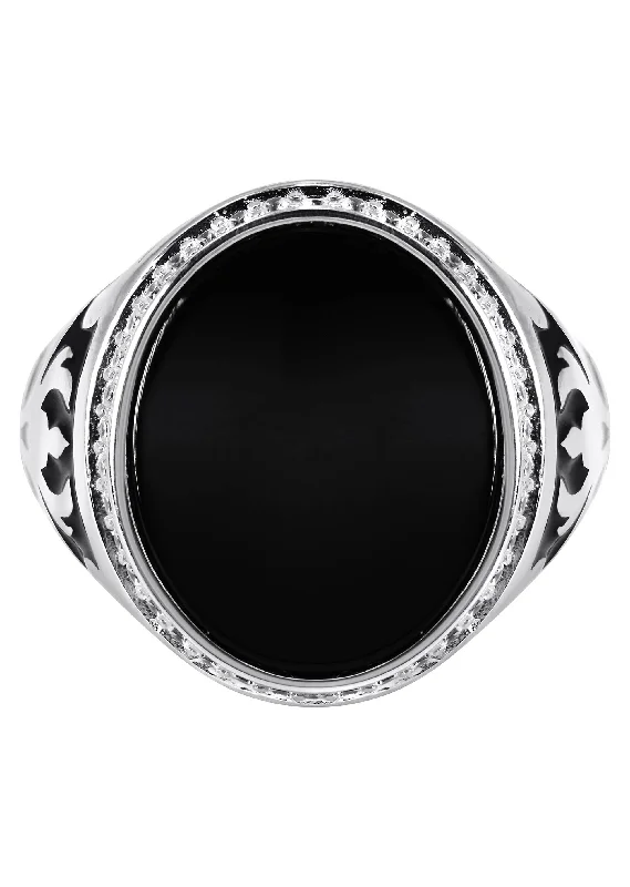 Shine Bright With Our Special Jewelry Promotions Mens Silver Round Onyx Signet Ring | Appx 7 Grams Shine Bright With Our Special Jewelry Promotions Mens Silver Round Onyx Signet Ring | Appx 7 Grams