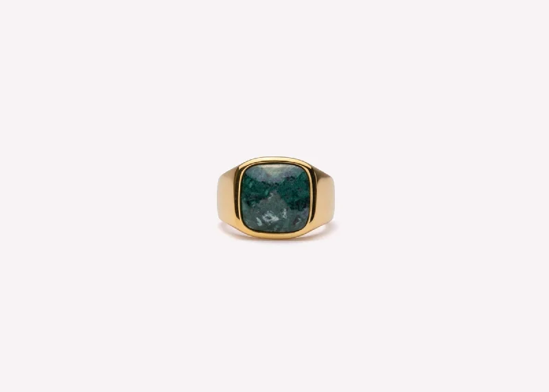 Discounted Jewelry For A Glamorous Look IX Cushion Marble Gold Plated Signet Ring