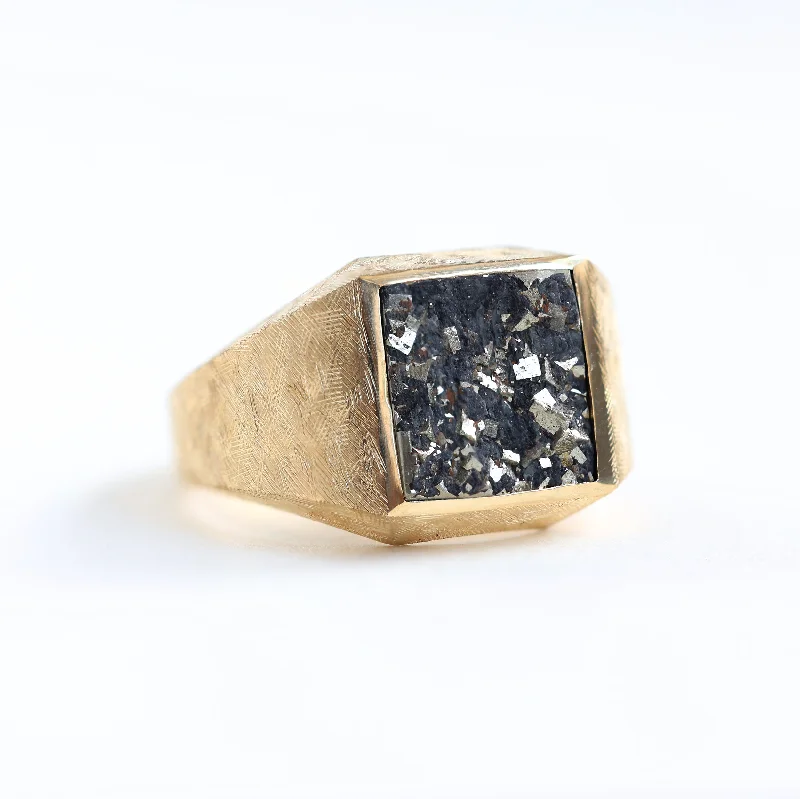 Keanu signet ring with pyrite