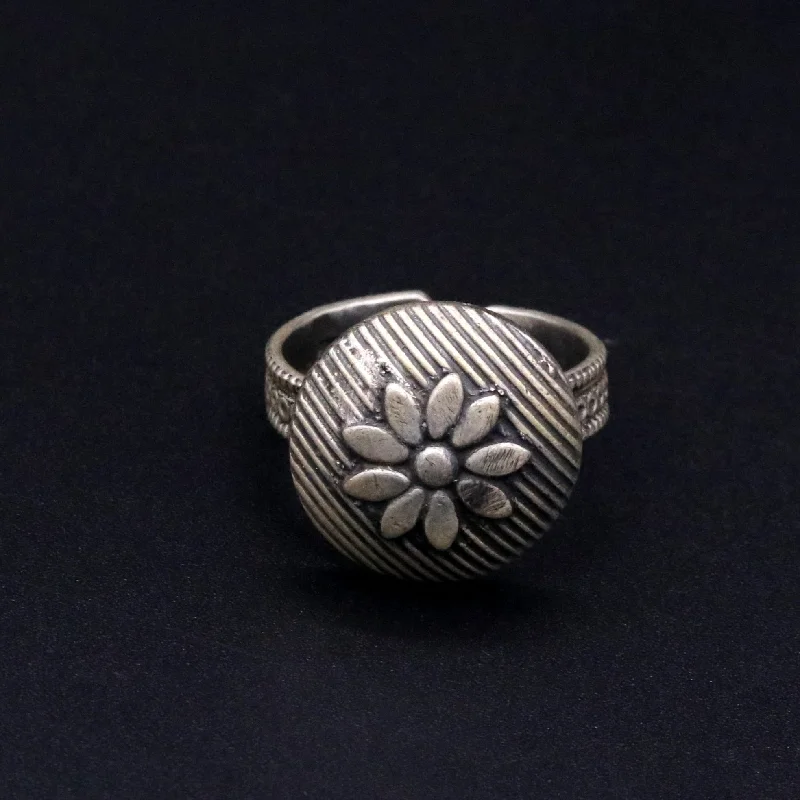 Traditional handmade silver flower shape fabulous adjustable tribal ring  jewelry from India rajasthan !!sr26