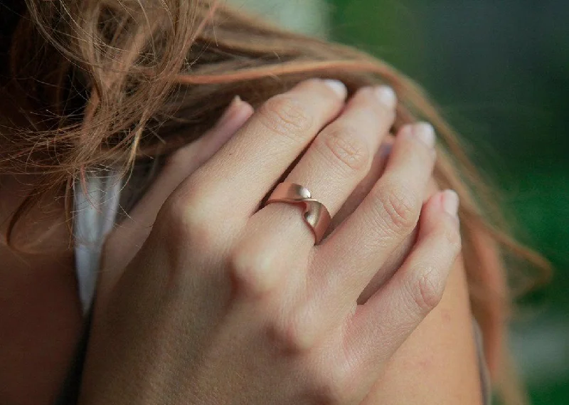 Luxury Jewelry At Unbeatable Discounts Lexington Wide Twisted Wedding Band