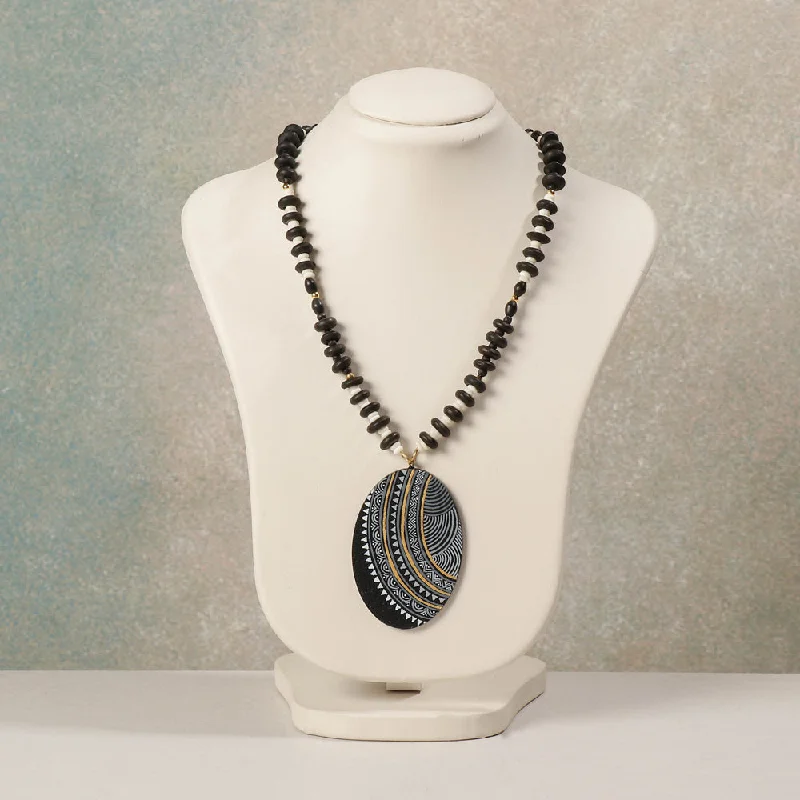 Elegant Jewelry, Exclusive Prices – Shop Now Miniature Handpainted Wooden Necklace With Beads Elegant Jewelry, Exclusive Prices – Shop Now Miniature Handpainted Wooden Necklace With Beads