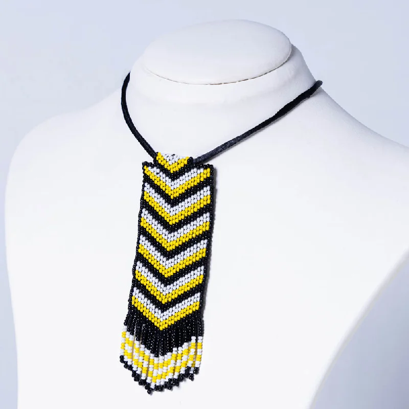 Elegant Jewelry, Exclusive Prices – Shop Now Neemuch Handmade Beadwork Necklace by Pushpa Harit Elegant Jewelry, Exclusive Prices – Shop Now Neemuch Handmade Beadwork Necklace by Pushpa Harit