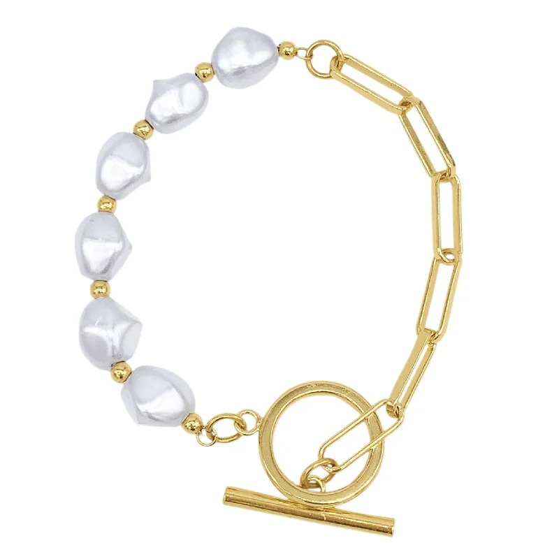 The Perfect Jewelry Piece At The Perfect Price Adornia Chain Toggle Pearl Bracelet