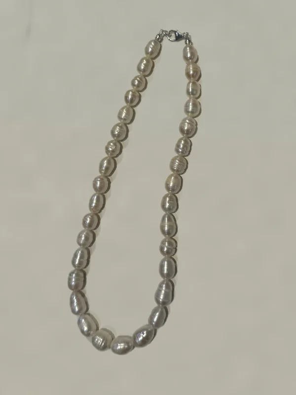 Stunning Jewelry At Even More Stunning Prices Pearl Necklace with Silver Hardware by Kimberly Aman Stunning Jewelry At Even More Stunning Prices Pearl Necklace with Silver Hardware by Kimberly Aman