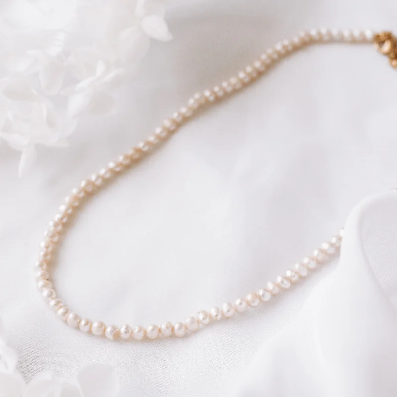 Limited-Stock Jewelry Sale – Once It's Gone, It's Gone Harvey - Gold or Silver Stainless Steel Pearl Necklace Limited-Stock Jewelry Sale – Once It's Gone, It's Gone Harvey - Gold or Silver Stainless Steel Pearl Necklace