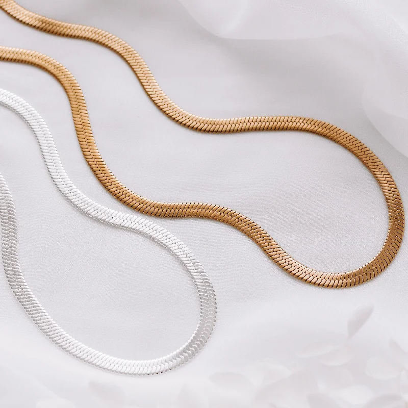 Elegant Jewelry, Exclusive Prices – Shop Now Luella - Stainless Steel Gold or Silver Necklace Elegant Jewelry, Exclusive Prices – Shop Now Luella - Stainless Steel Gold or Silver Necklace