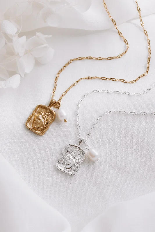 Elevate Your Jewelry Collection With Limited-Time Savings Peppa - Stainless Steel Gold or Silver Necklace