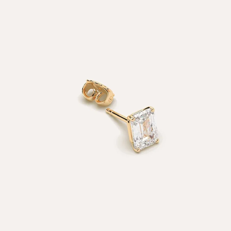 Shop Dazzling Jewelry At The Best Prices 2 carat Single Emerald Diamond Stud Earring Shop Dazzling Jewelry At The Best Prices 2 carat Single Emerald Diamond Stud Earring