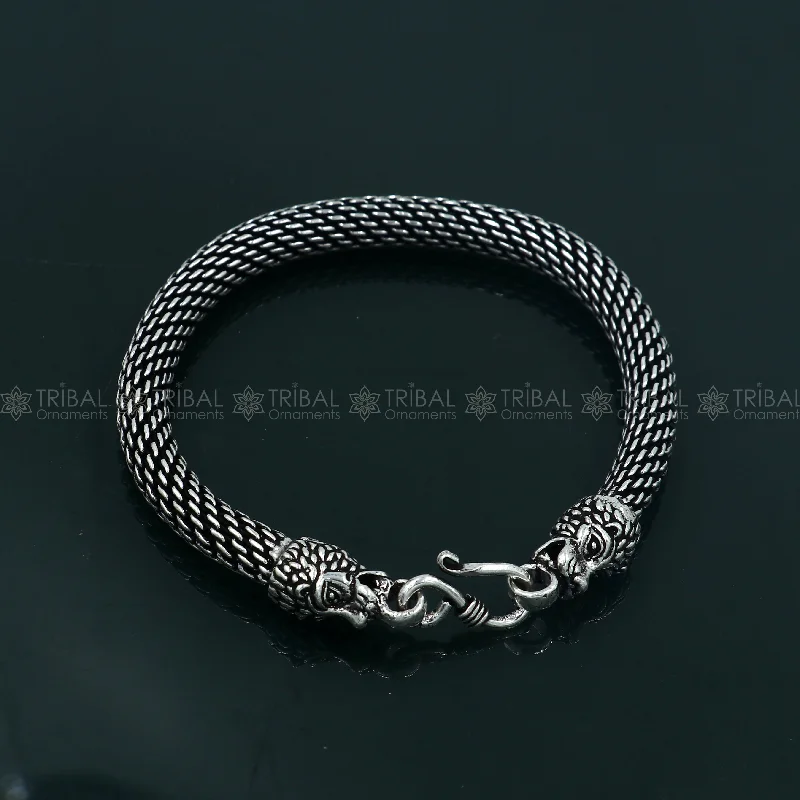 Fashion-Forward Jewelry At Incredible Prices 925 Sterling silver handmade solid lion face design chain bracelet flexible bracelet unisex jewelry from india  sbr762