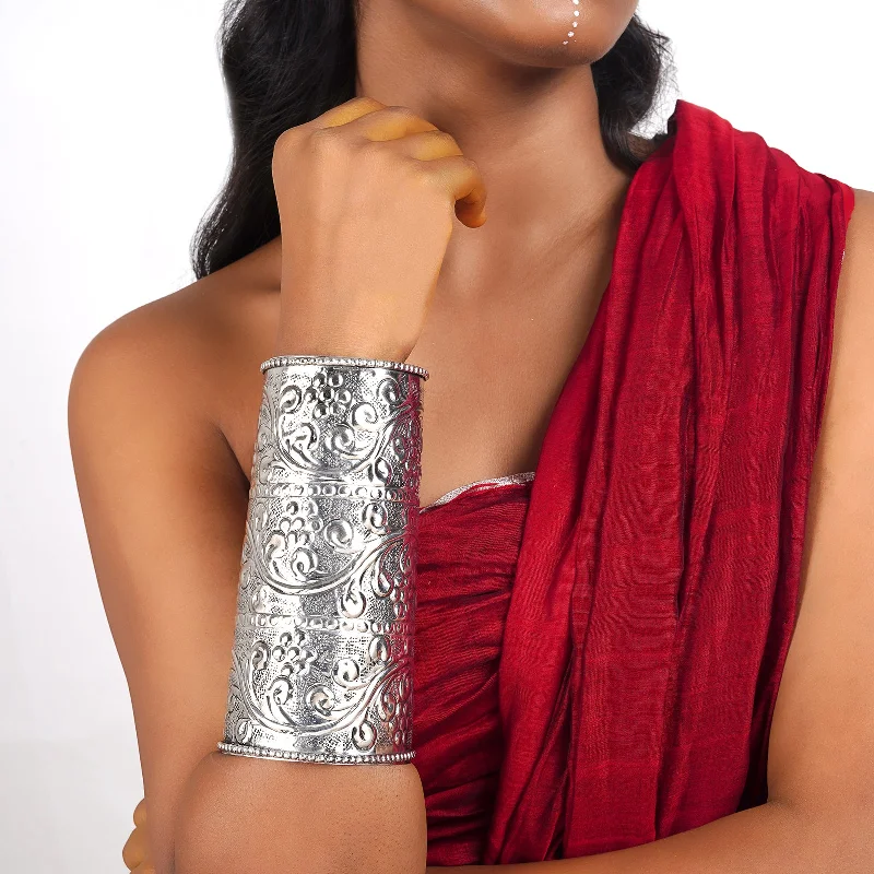 Breathtaking Jewelry, Breathtaking Prices Jiza Silver Oxidised Cuff Bracelet