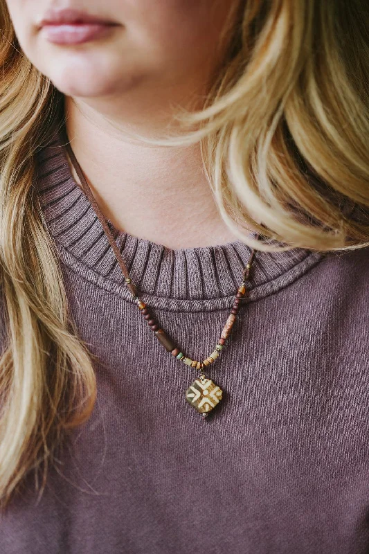 Make Every Moment Shine – Jewelry Discounts Available Buried Thunderbolt Necklace