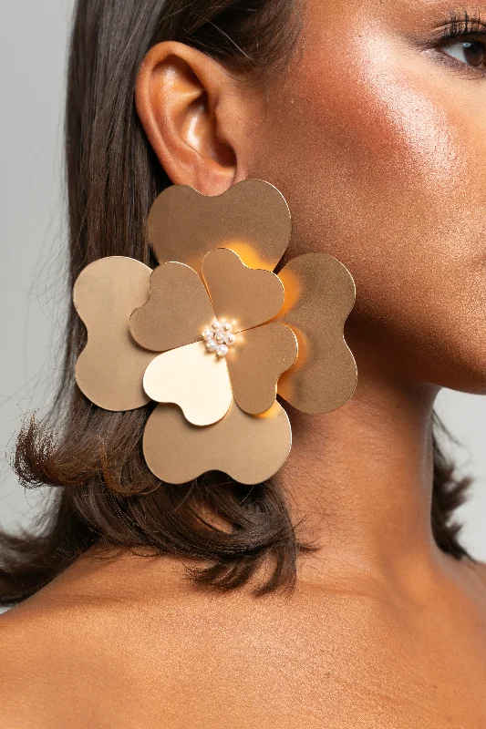 Everyday Jewelry Essentials Now On Sale SATO earrings in MATTE GOLD